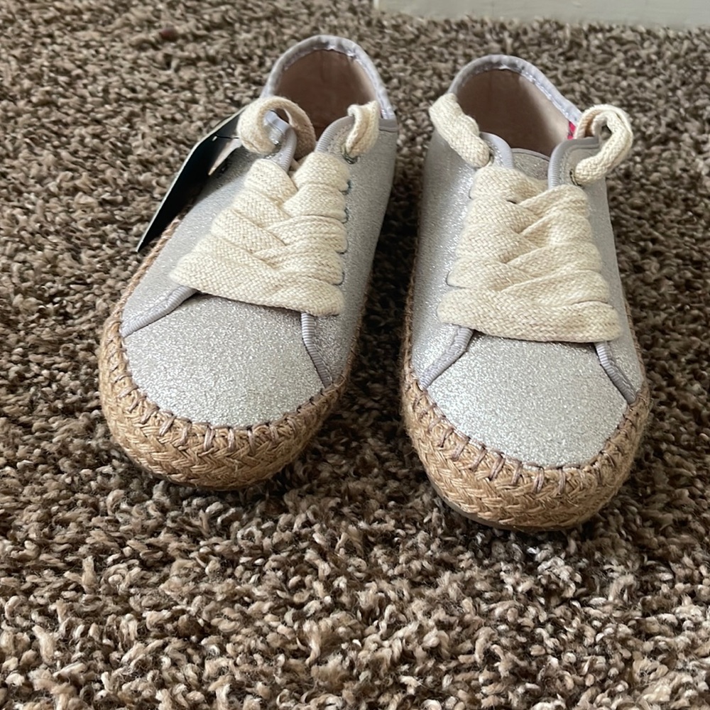 Emu Australia shiny shoes